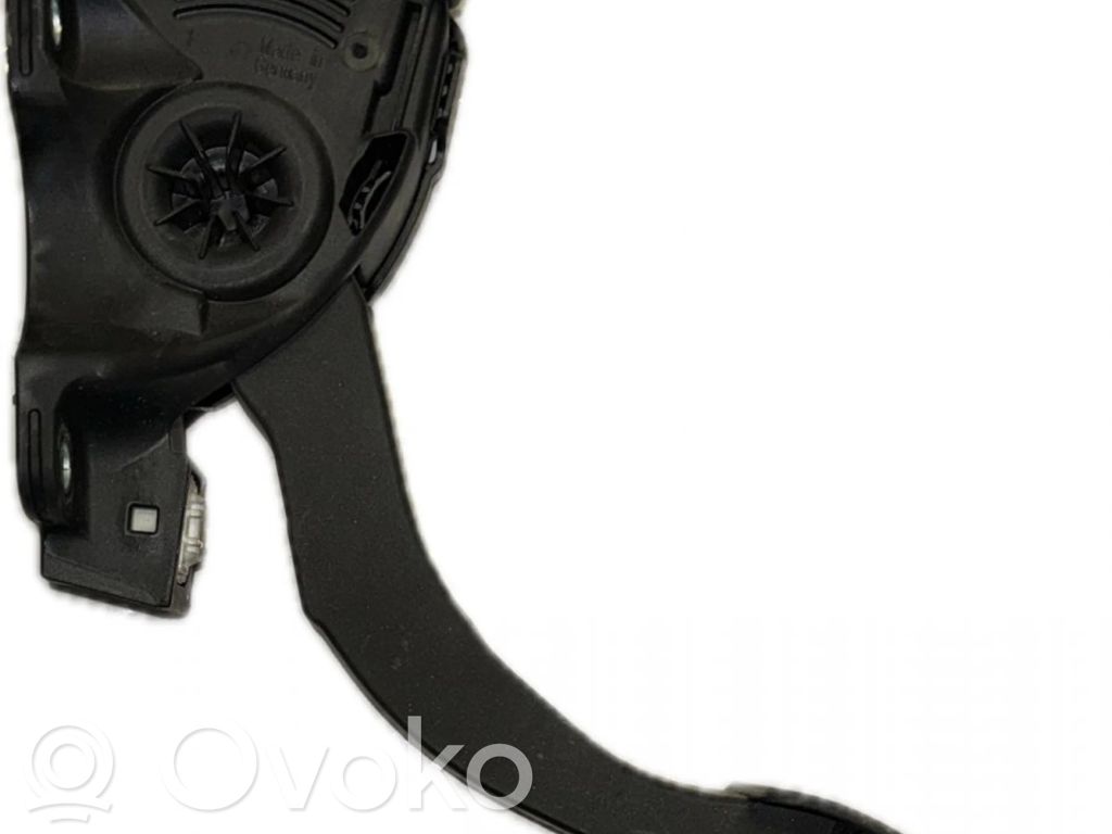 Akceleratoriaus pedalas   31329058