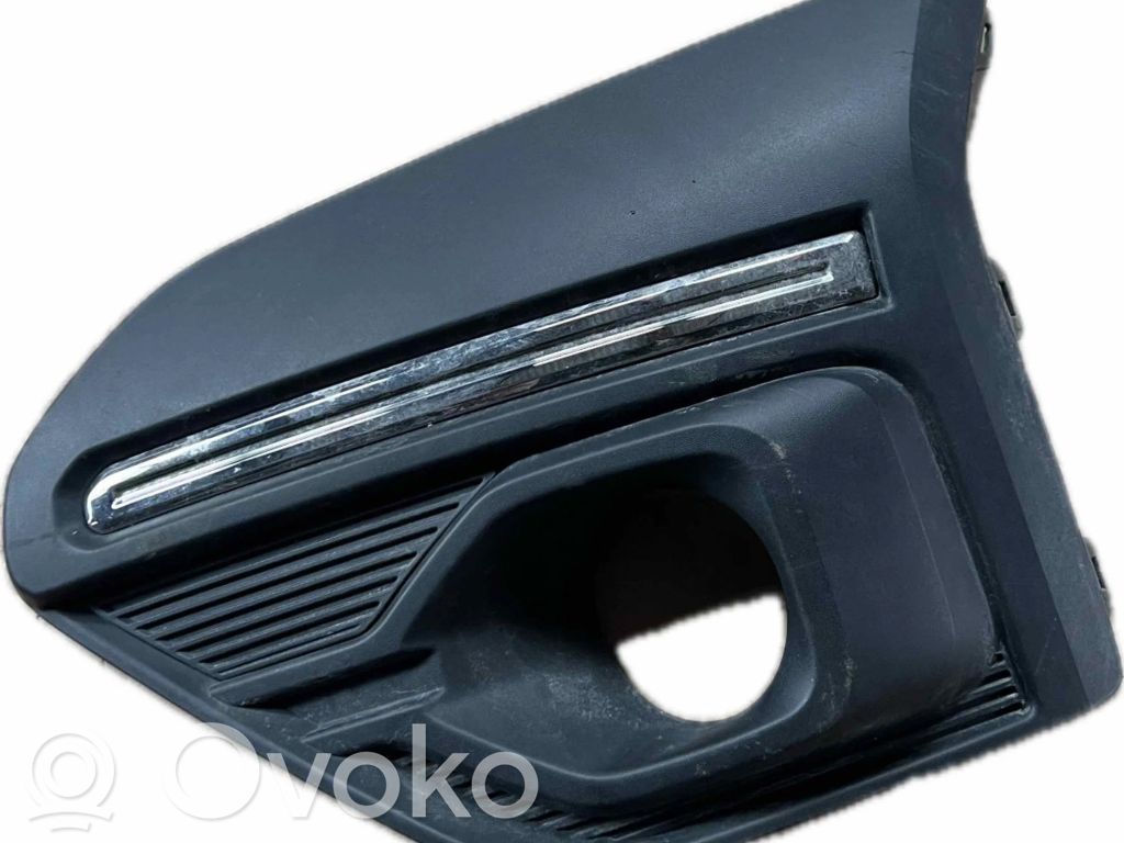 Dacia Sandero III Unteres Gitter dreiteilig vorne 