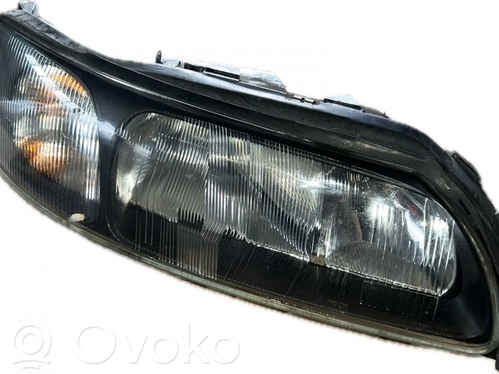 Volvo XC70 Headlight/headlamp 