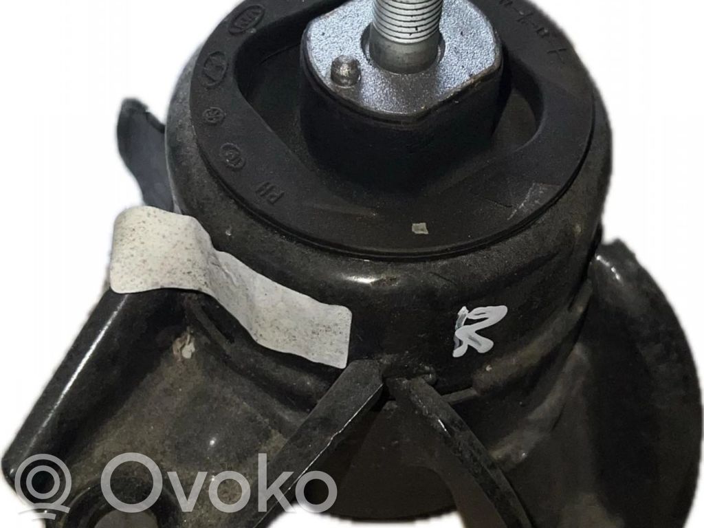 Soporte de montaje del motor   21810A5300