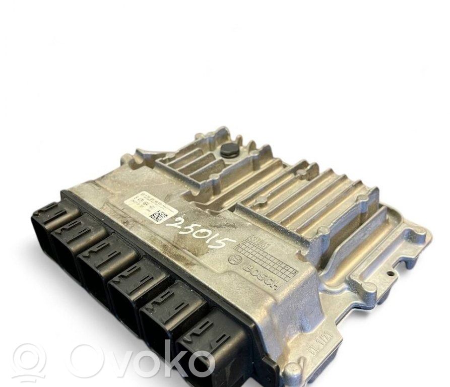 BMW 5 G30 G31 G38 Variklio valdymo blokas 