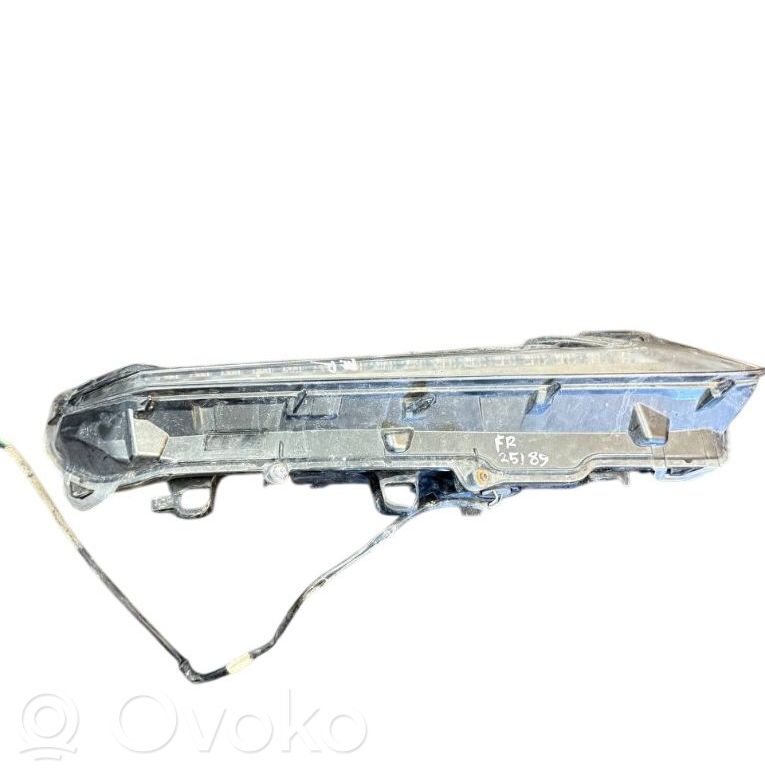 Etuajovalon polttimo   8161078040,8161078040