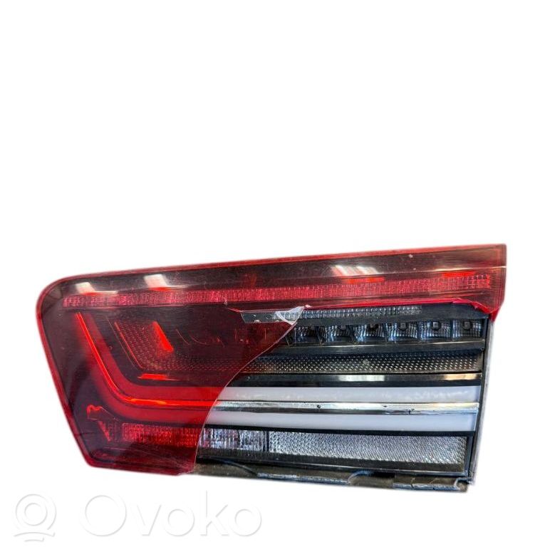Audi A6 C7 Aizmugurējais lukturis pārsegā 