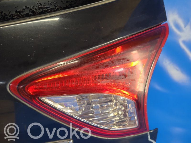 Mazda CX-5 Takatavaratilan sisävalo 