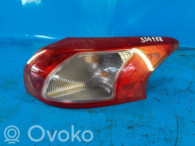 Mitsubishi Lancer VIII Wewnętrzna lampka bagażnika 
