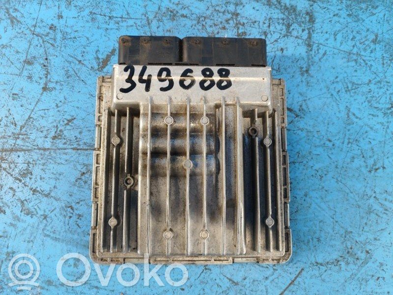 BMW 3 E92 E93 Variklio valdymo blokas 