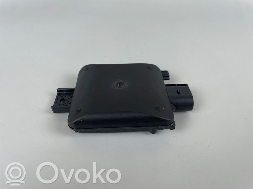 Volkswagen Golf VIII Módulo de control de punto muerto 