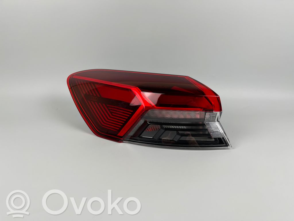 Audi Q4 Sportback e-tron Luz trasera/de freno 