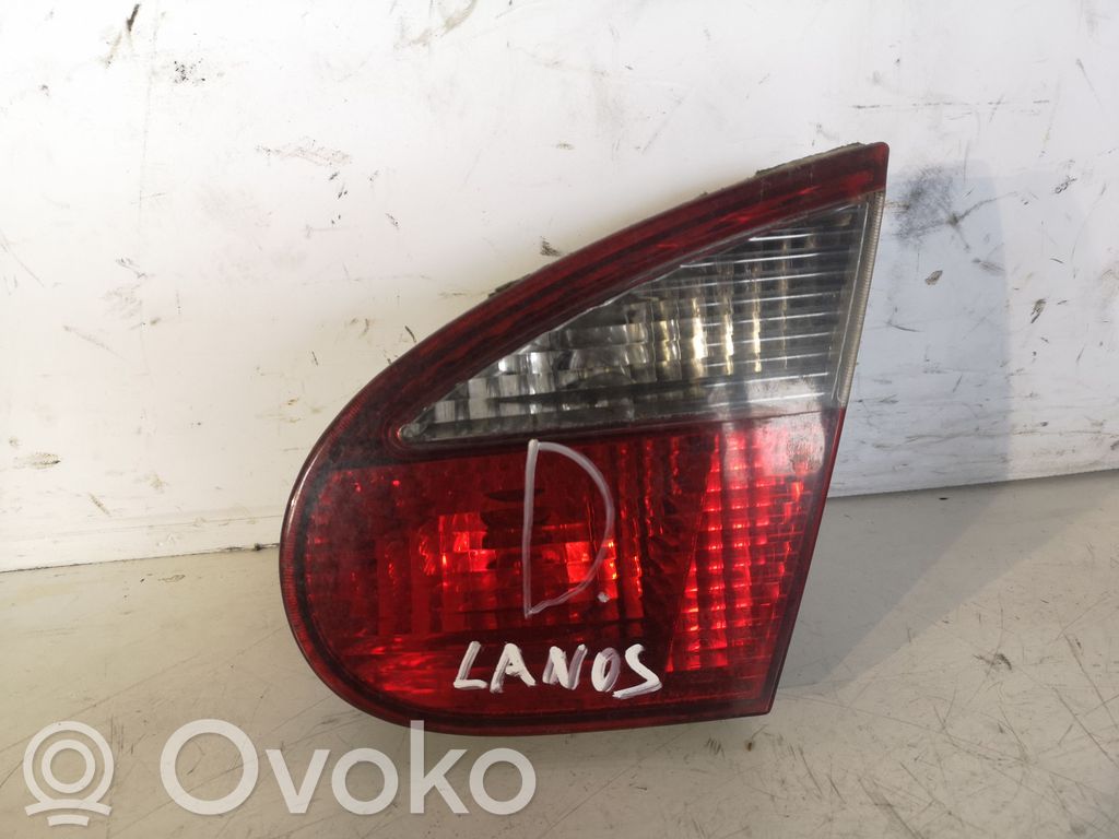 Tailgate rear/tail lights
