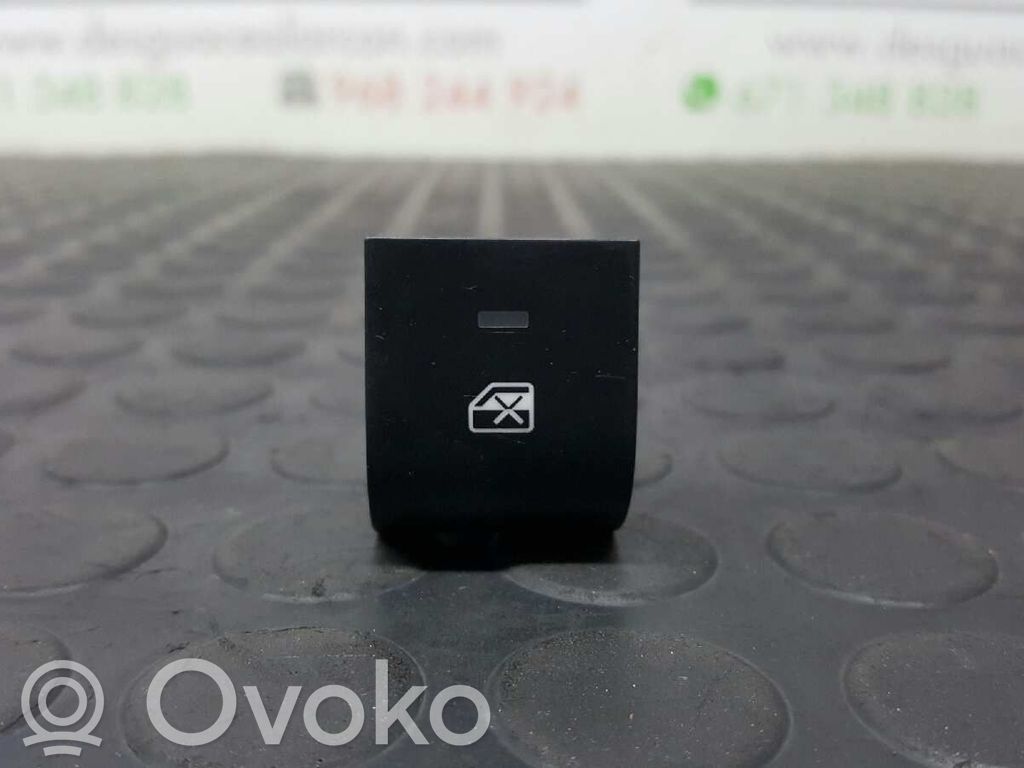 Multifunctional control switch/knob   96760000ZD