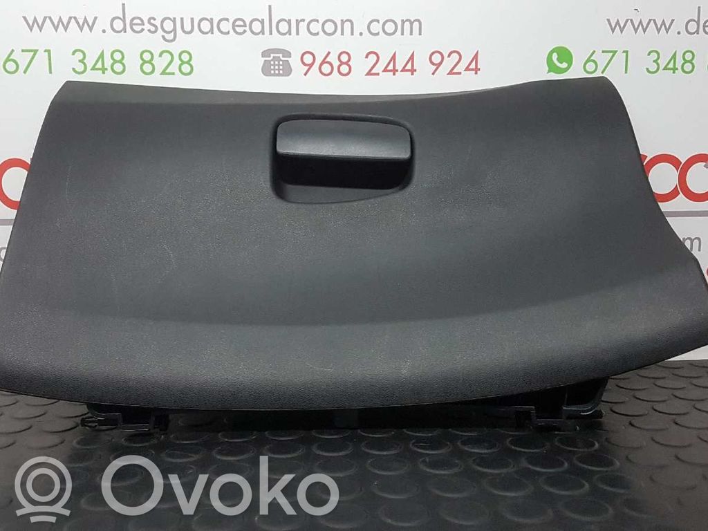Citroen C3 Kita salono detalė 