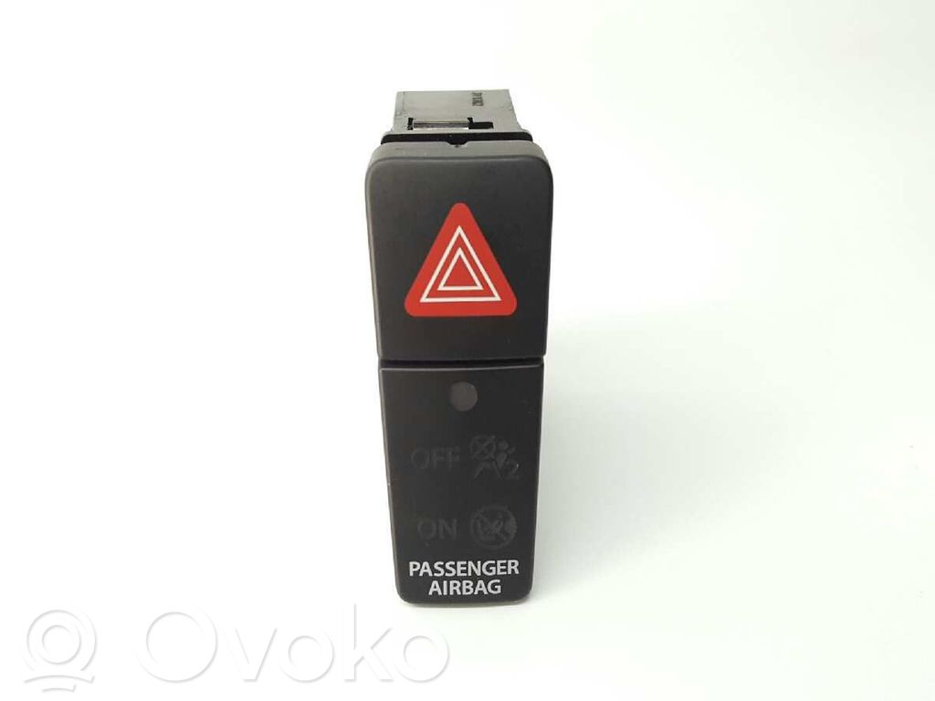 Hazard light switch