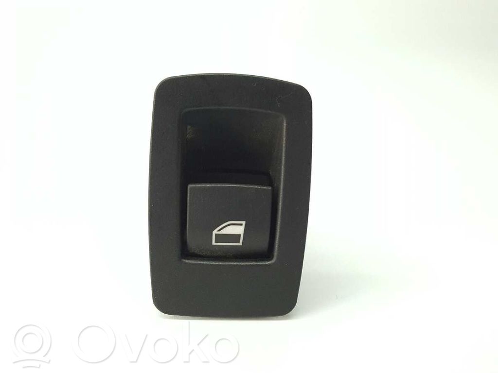 Electric window control switch   9208106,920810603