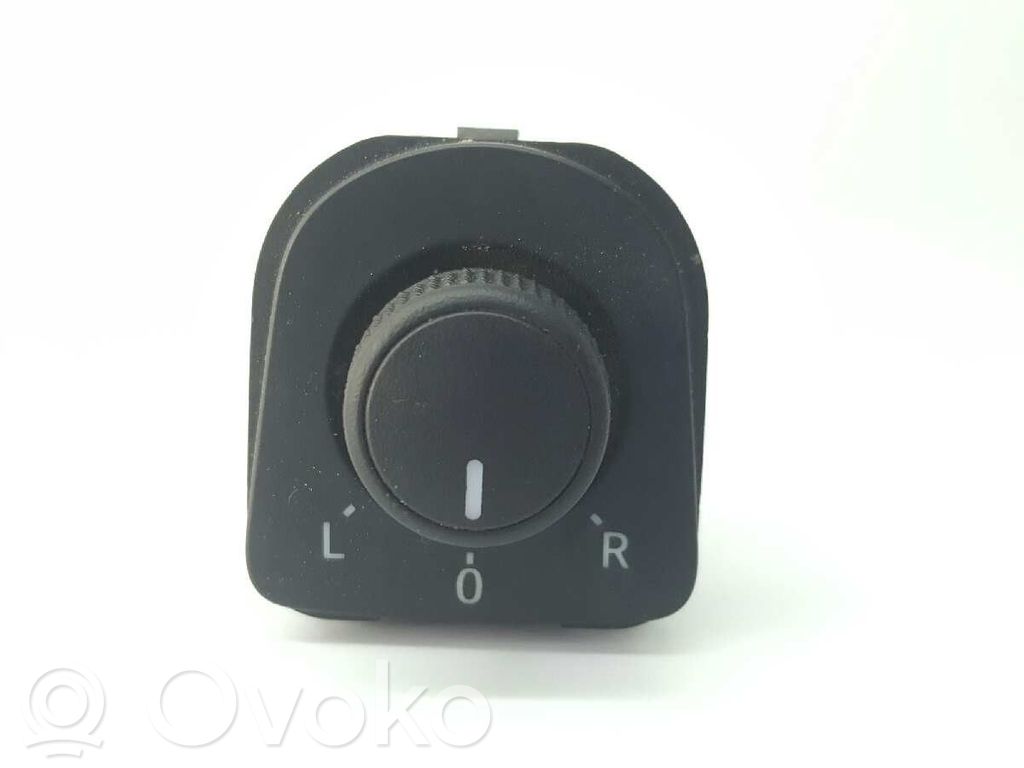 Seat Leon (5F) Wing mirror switch 