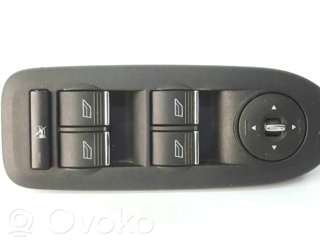 Ford Kuga I Interruttore di controllo dell’alzacristalli elettrico