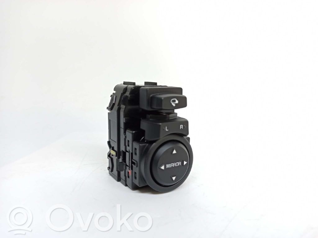 KIA Stonic Wing mirror switch 
