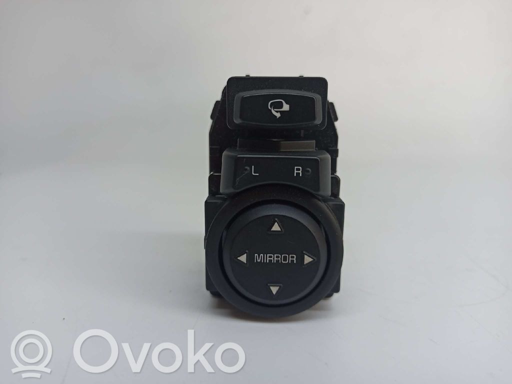 KIA Stonic Wing mirror switch 