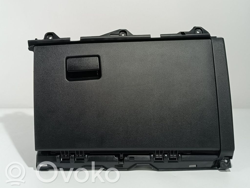 Toyota Corolla E160 E170 Kita salono detalė 