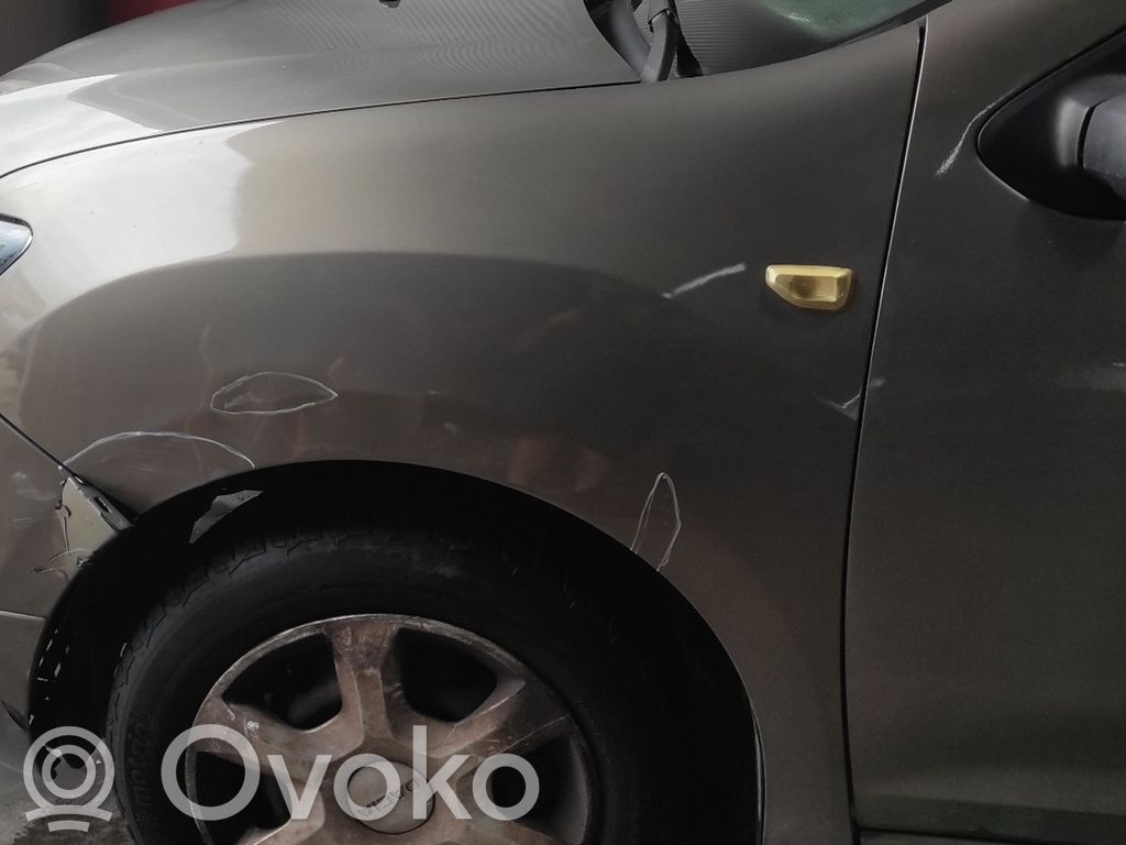 Dacia Logan II Uchwyt / Mocowanie błotnika przedniego 