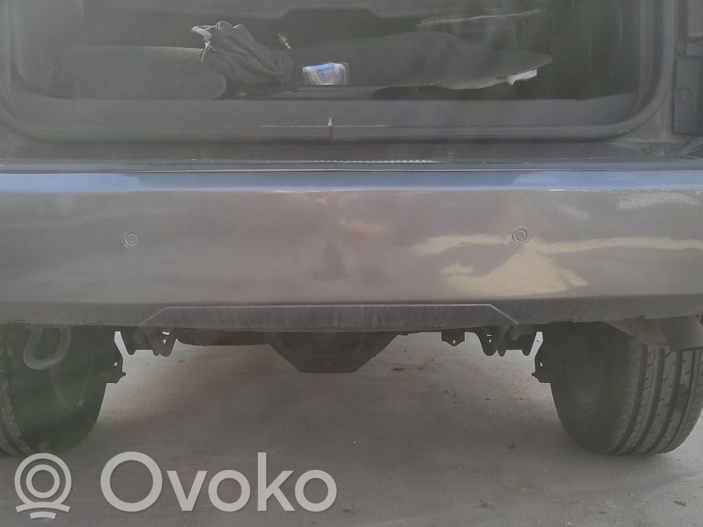 Jeep Cherokee KK Parachoques 