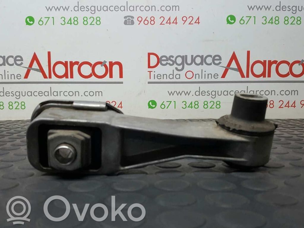 Renault Clio III Engine mount bracket 