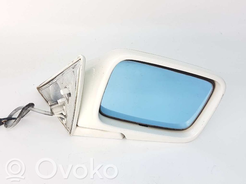 Rétroviseur électrique de porte avant