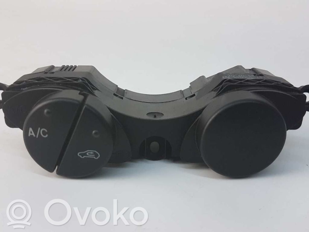 Climate control unit   2T1T19A945AA
