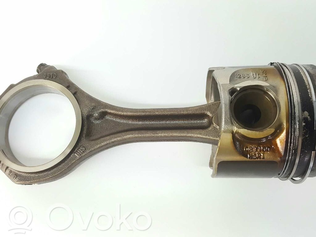 Piston   057198401C,057198401F,057107065CA