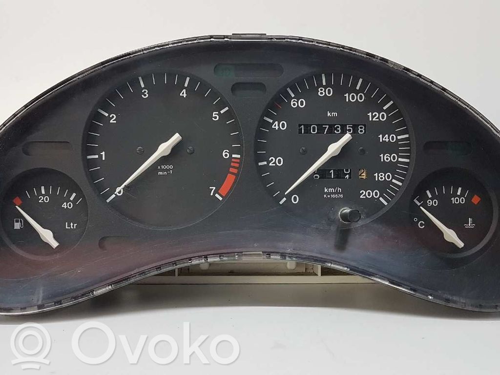 Opel Corsa B Speedometer (instrument cluster) 