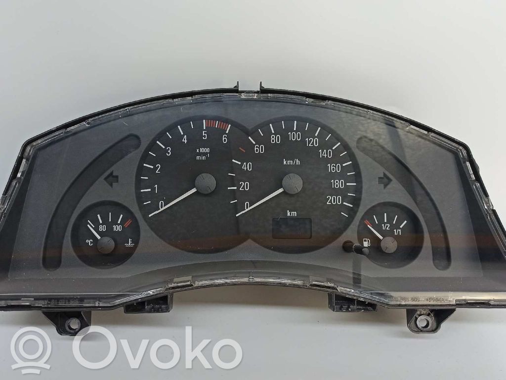 Opel Meriva A Speedometer (instrument cluster) 