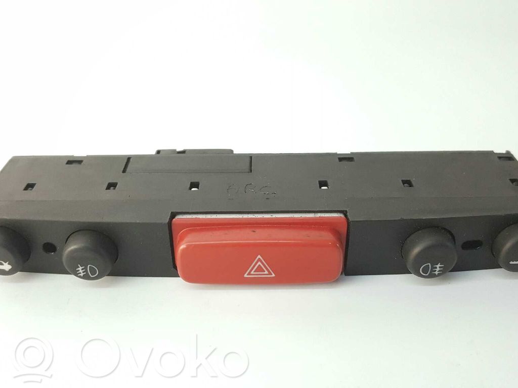 Alfa Romeo 147 Hazard light switch 