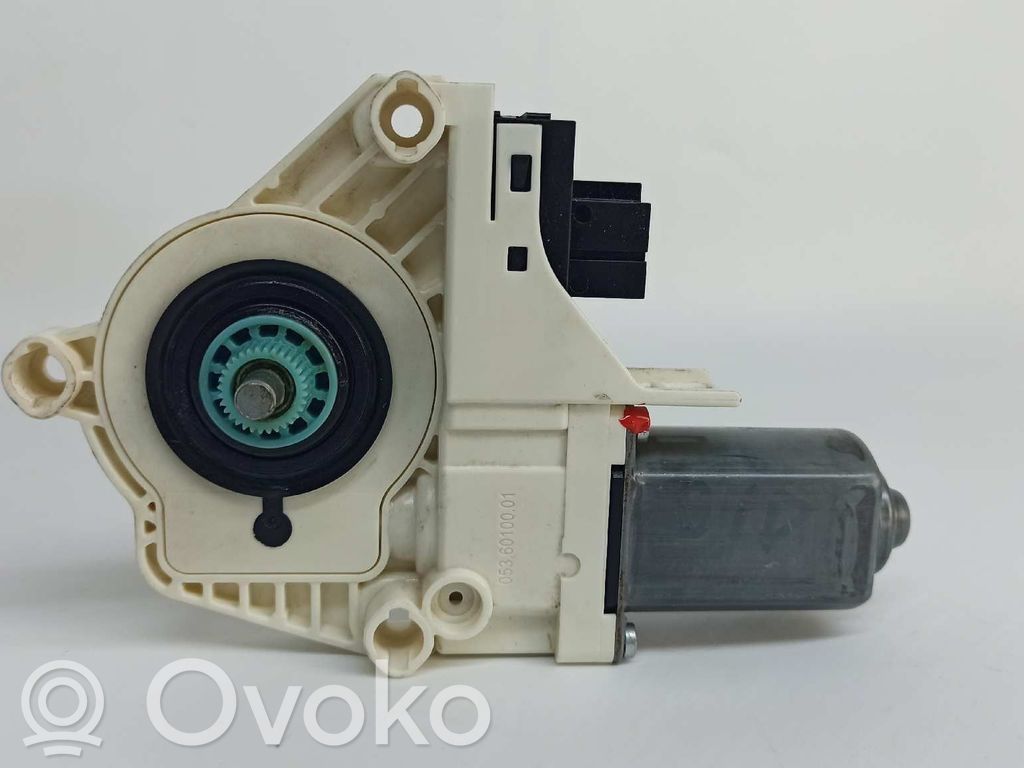 Silnik regulatora szyby drzwi przednich   4F0959802D,0536010001