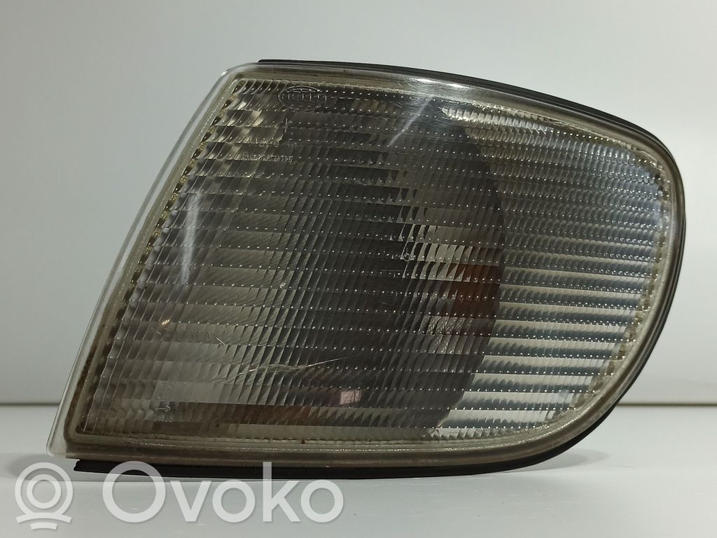 Audi A6 S6 C4 4A Kierunkowskaz przedni 