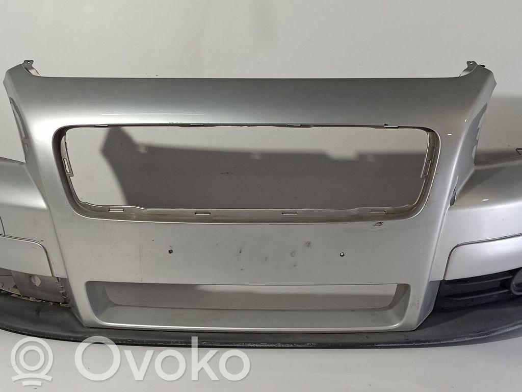 Volvo C30 Передний бампер 