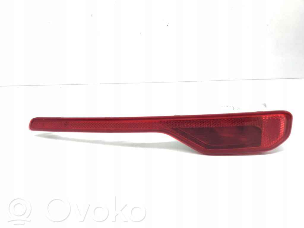 Volvo XC40 Miglas lukturis aizmugurē 