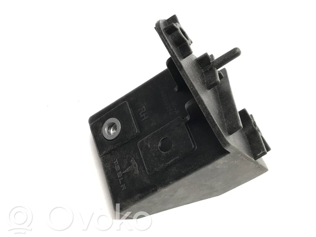 Tesla Model S Front bumper mounting bracket 