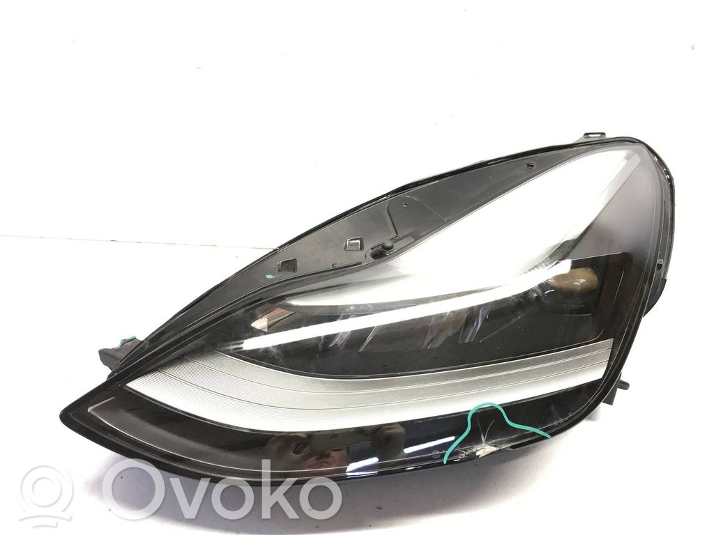 Headlight/headlamp   151495220E,01531945