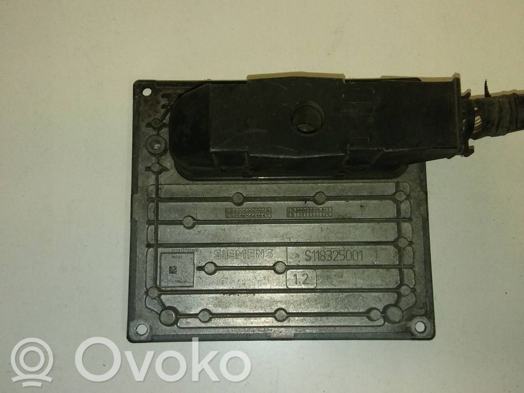 Ford Fiesta Variklio valdymo blokas 
