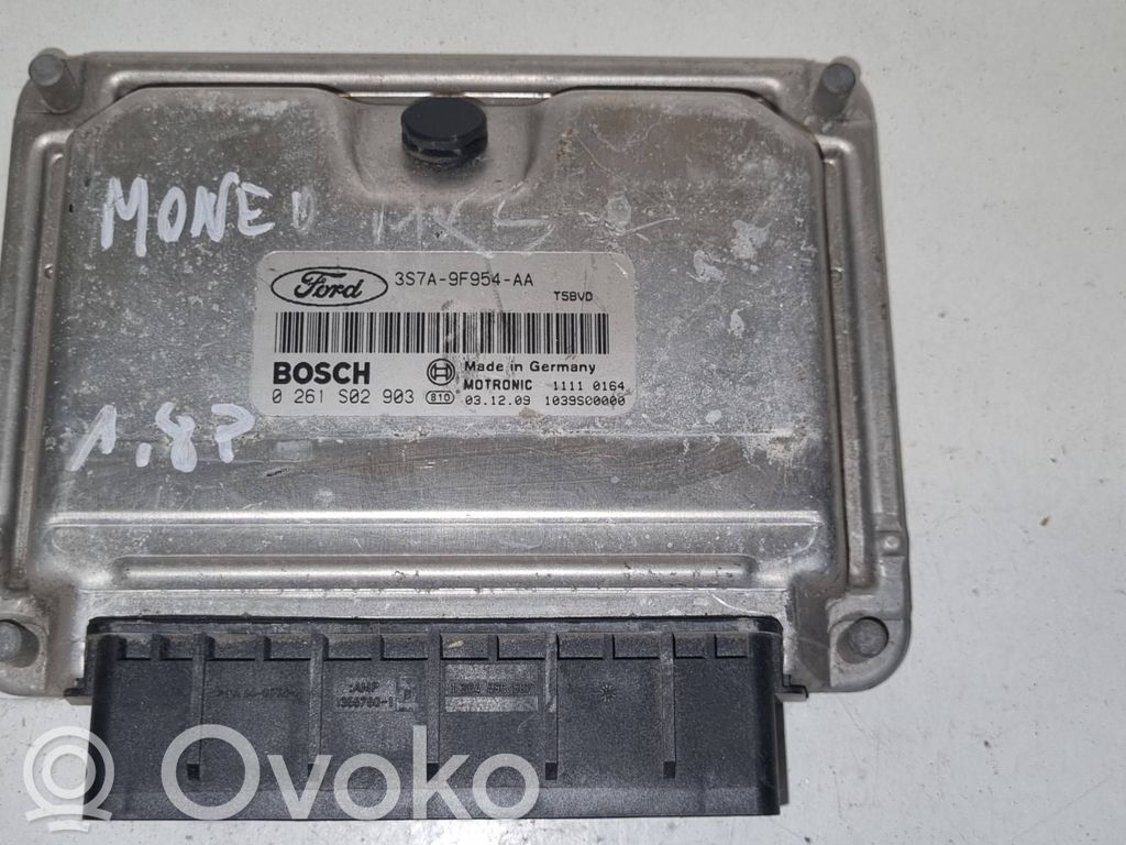 Ford Mondeo Mk III Engine control unit/module 