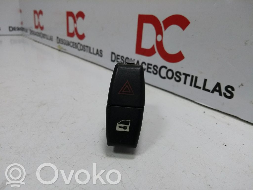 BMW 5 E39 Botón interruptor de luz de peligro 