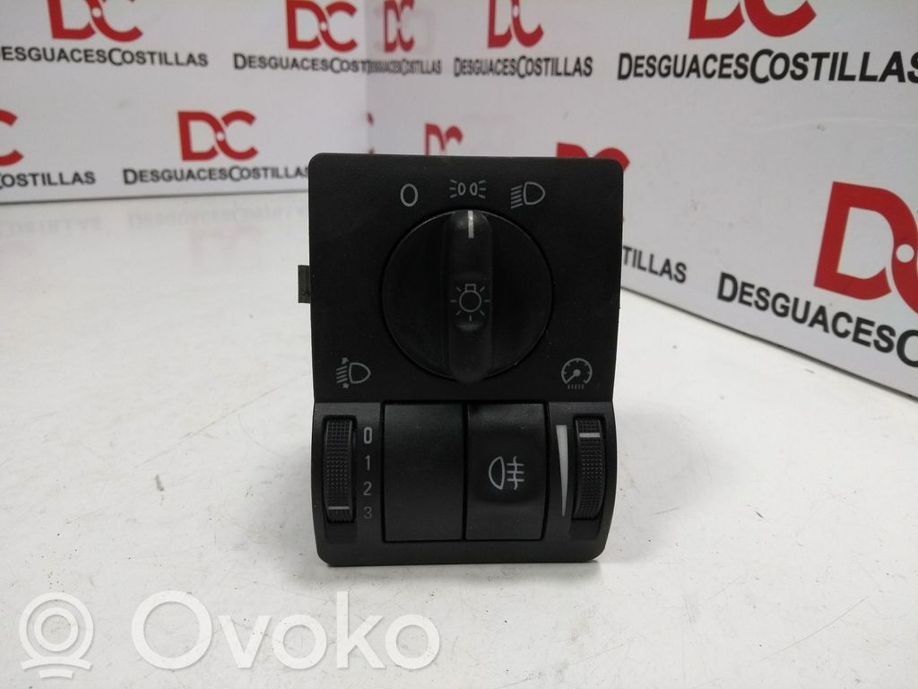 Interruptor de control del panel de luces   9116612,0524119