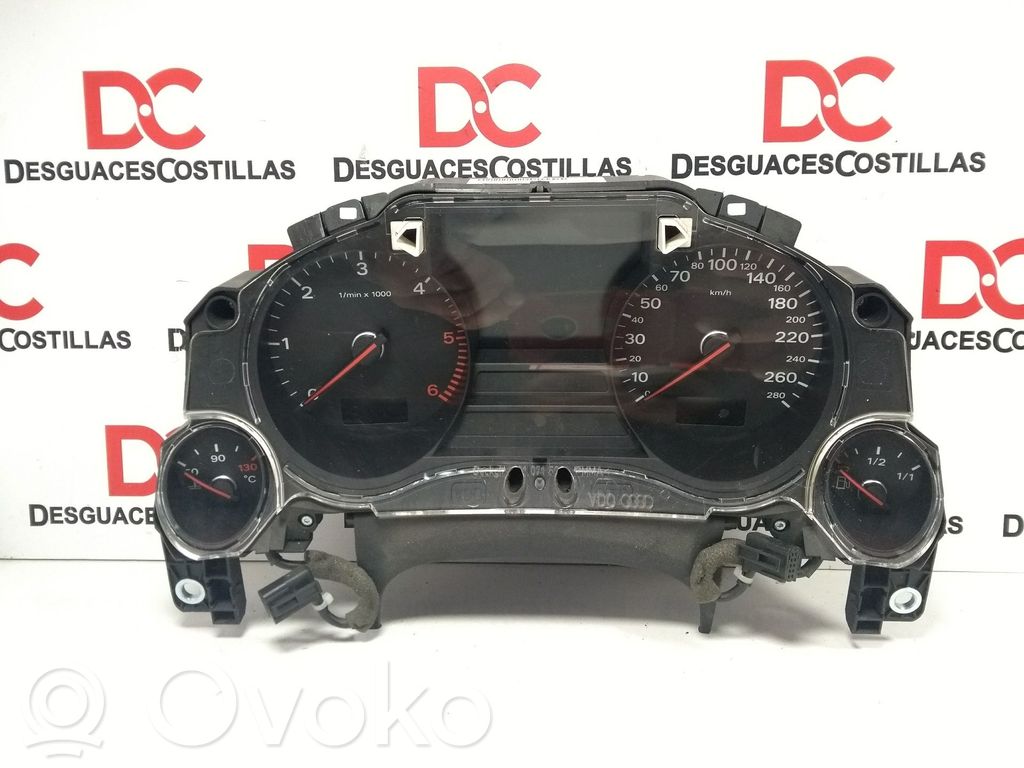 Audi A8 S8 D3 4E Nopeusmittari (mittaristo) 