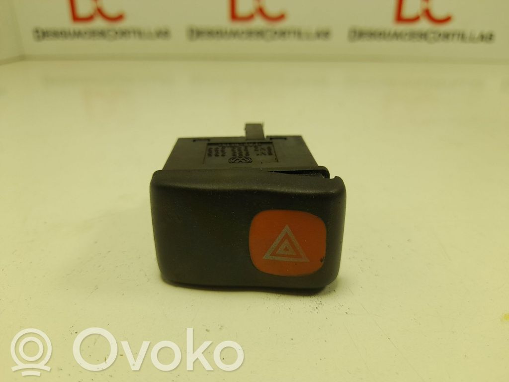 Volkswagen Polo III 6N 6N2 6NF Avārijas lukturu slēdzis 