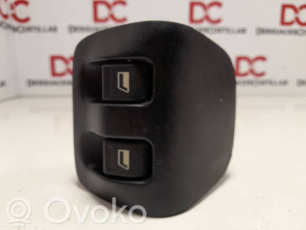 Peugeot 206 Electric window control switch 