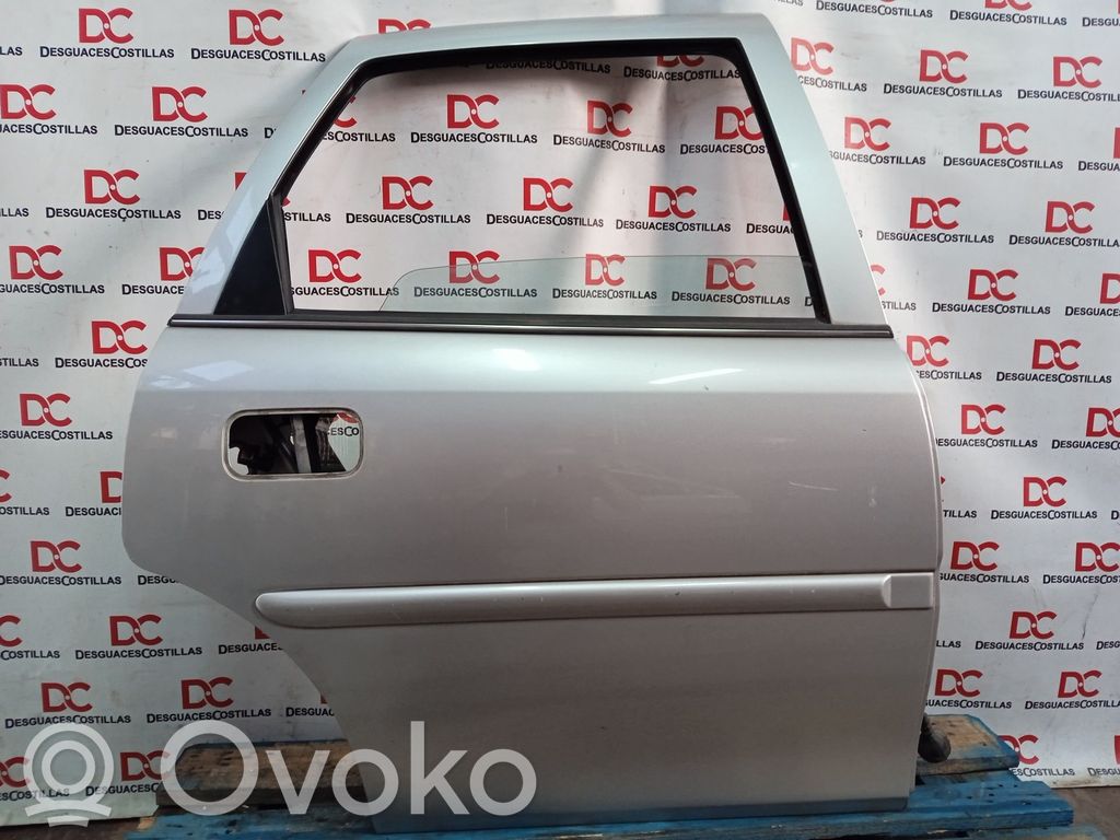 Opel Vectra B Puerta trasera 