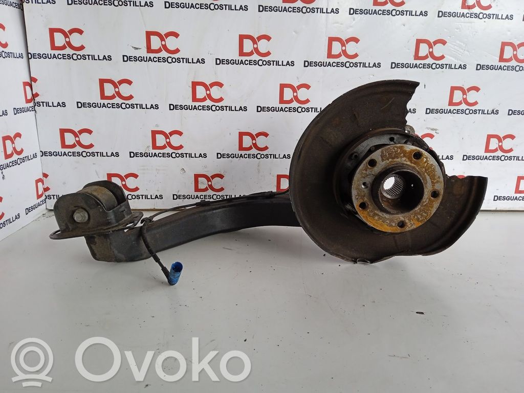 BMW X3 F25 Aizmugurē riteņa rumbas vārpstas šarnīrs (stupica, capfa) 