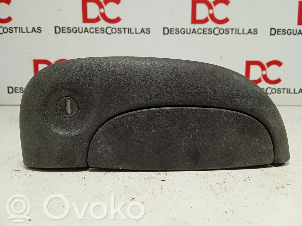 Renault Kangoo I Manecilla externa puerta delantera 