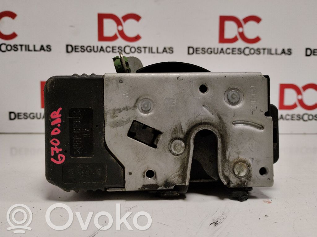 Opel Corsa C Etuoven lukko 