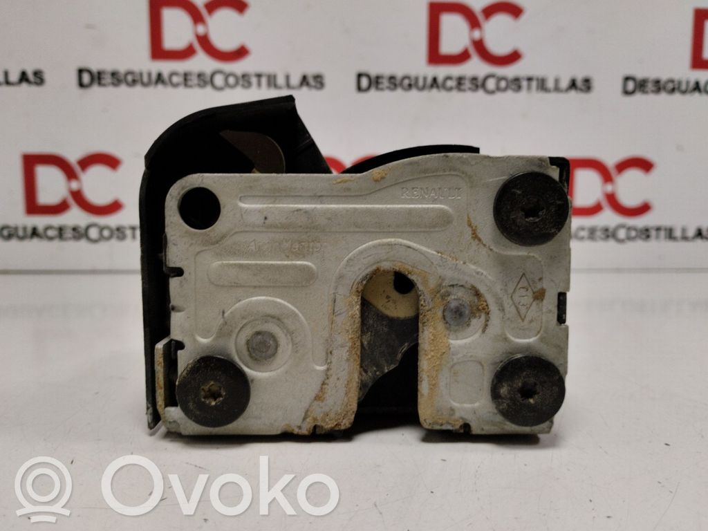 Renault Clio III Front door lock 