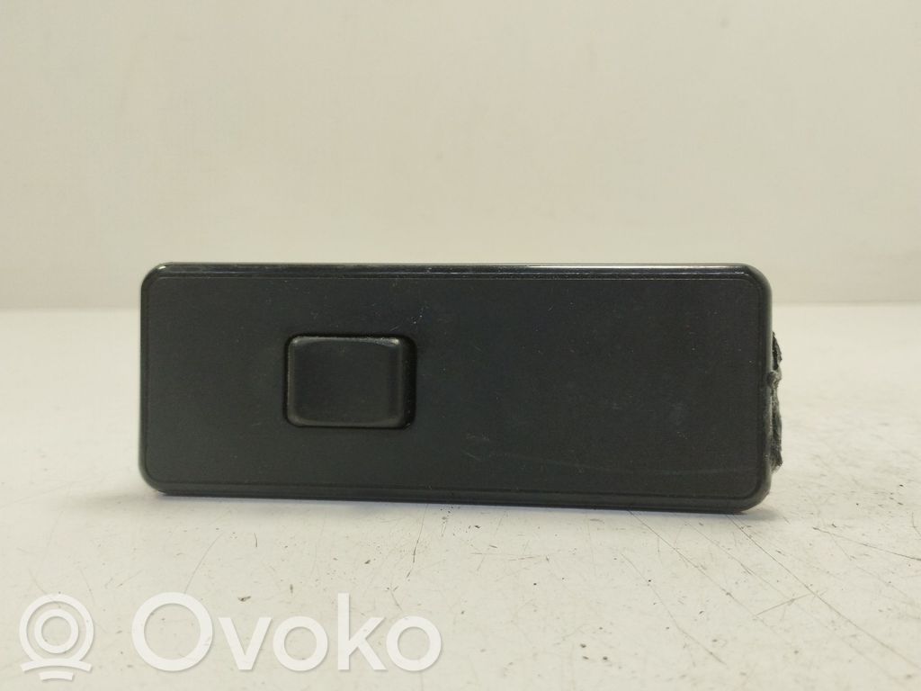 Volvo 440 Electric window control switch 